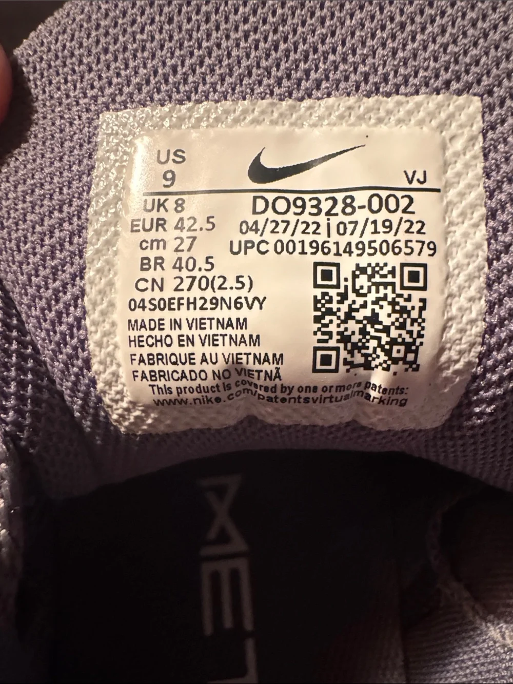 Nike Metcon 8 sneakers Smoke Grey Gum Color way Men’s 9 tennis shoes Like New